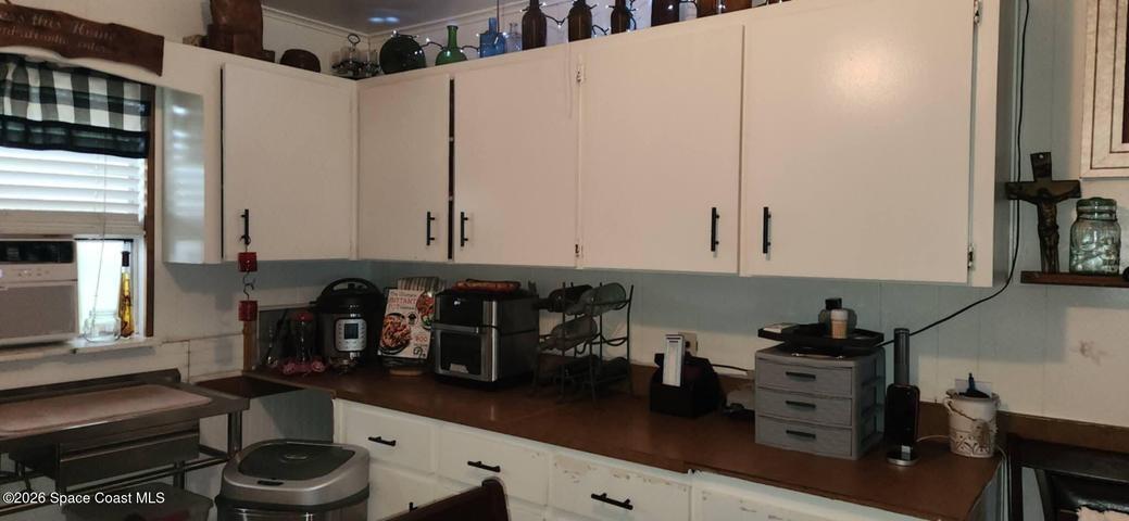 196 Canal Avenue, Oak Hill, FL, 32759 photo 3