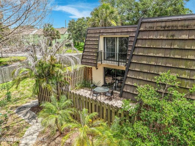 3913 Vista Oaks Circle NE, Palm Bay