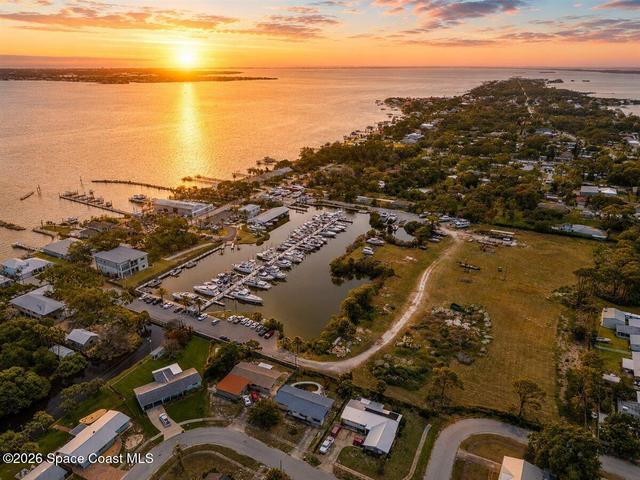 VIDEO LINK: https://pinkflamingophoto.hd.pics/1295-S-Banana-River-Dr/idx