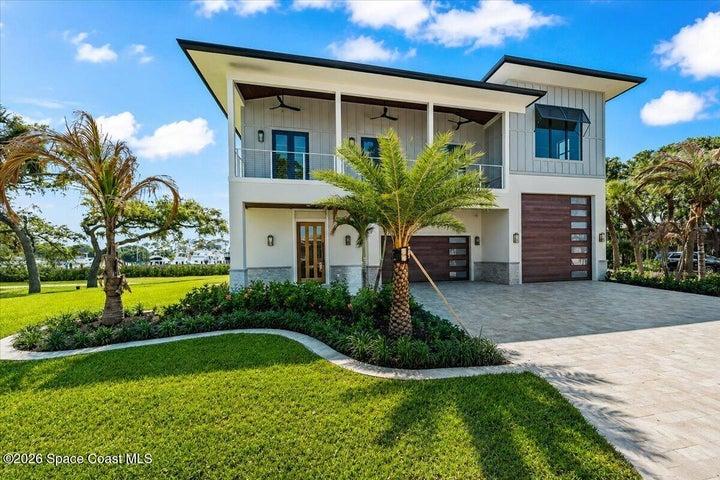 Featuring 21 Home-sites with 5 Distinctive Custom Floor-plan Designs from 2800sf living to 4800+- Living
