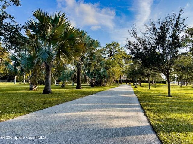 Gleason Park Public walkway closeby