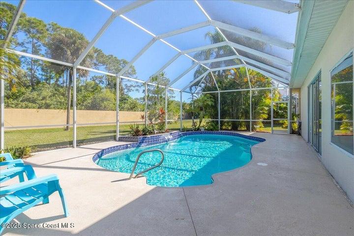 3639 Meadowlark Way, Melbourne