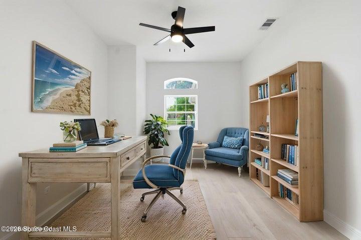 Office Virtually Staged