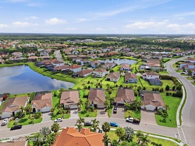 Elevated view showing the home’s proximity to natural surroundings