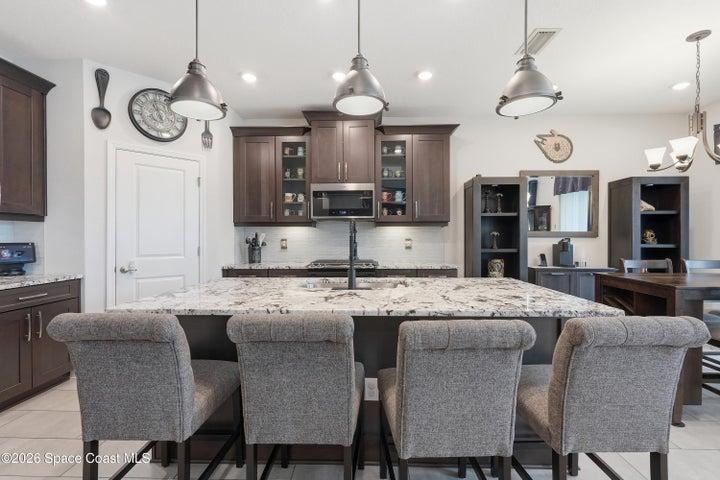 Functional layout perfect for everyday cooking and entertaining