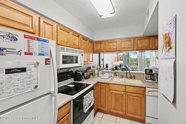 1420 Huntington Lane 2402, Rockledge, FL, 32955 photo 6