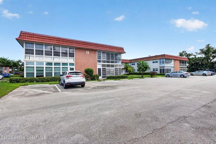 19 Pine Arbor Lane 107, Vero Beach