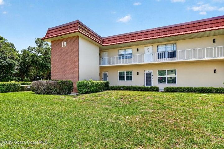 19 Pine Arbor Lane 107, Vero Beach, FL, 32962 photo 3