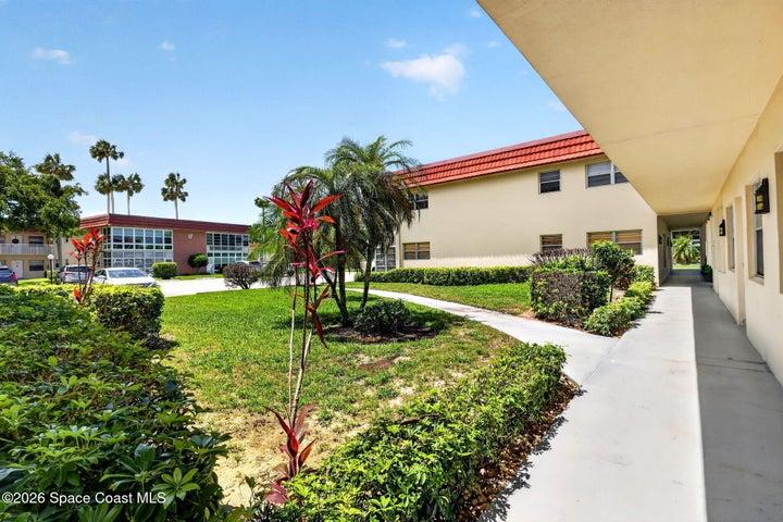 19 Pine Arbor Lane 107, Vero Beach, FL, 32962 photo 4