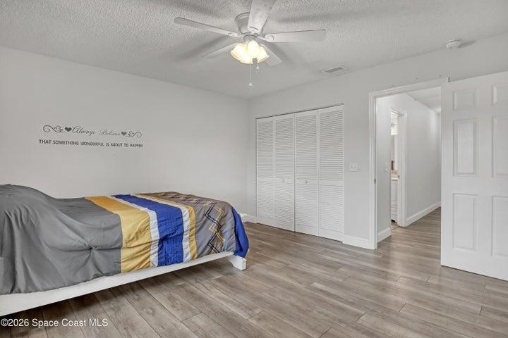 2nd bedroom