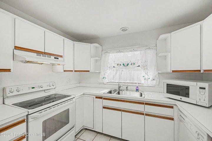 364 Formosa Drive, Cocoa Beach, FL, 32931 photo 9