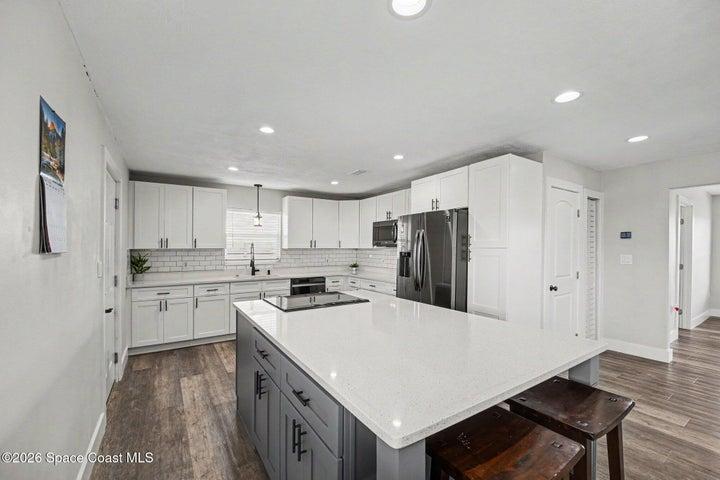 Nice center kitchen island