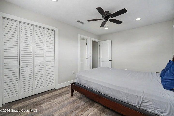 Guest bedroom