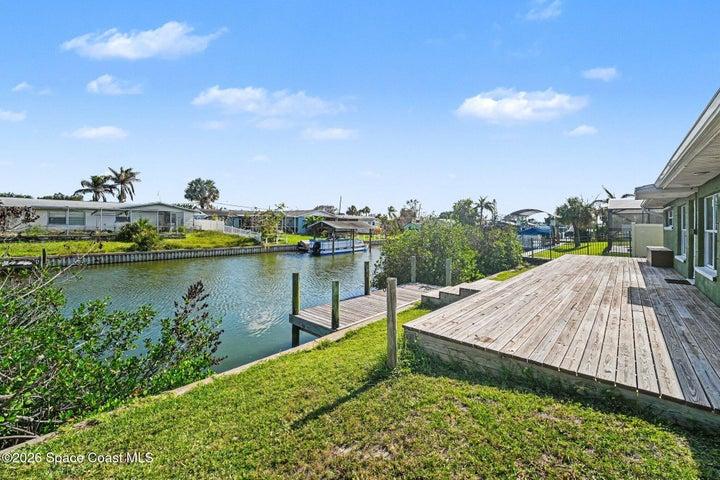 Serene back deck and canal to relax and unwind