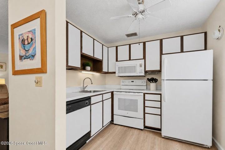 61 Woodland Drive 106, Vero Beach, FL, 32962 photo 2
