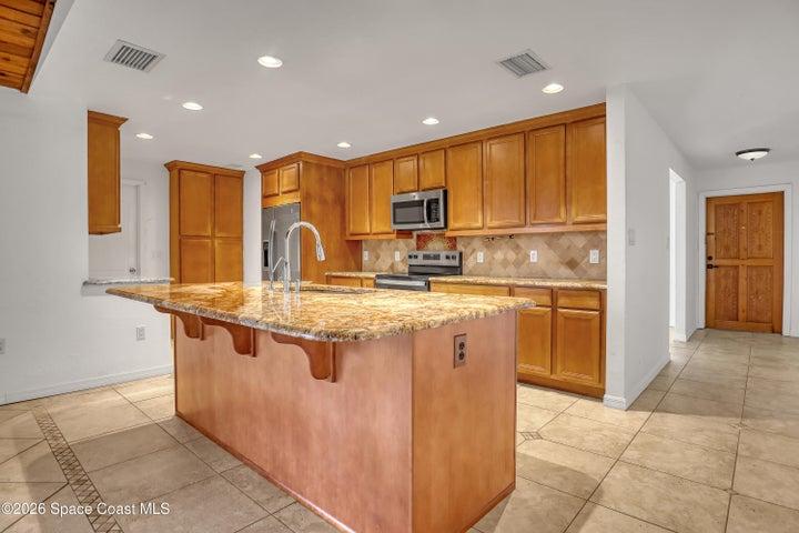 524 Aviation Avenue NE, Palm Bay, FL, 32907 photo 2