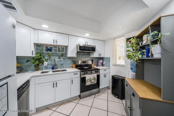1507 SE Royal Green Circle 102, Port St. Lucie, FL, 34952 photo 3