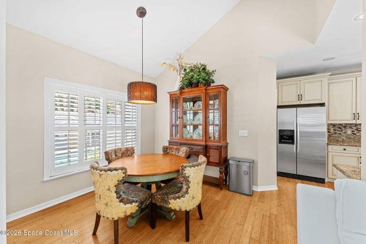 breakfast nook area