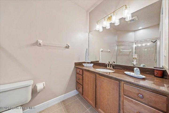 Ensuite bath #4