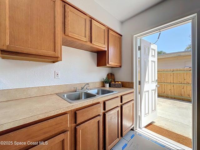 335 N Brevard Avenue, Cocoa Beach, FL, 32931 photo 7