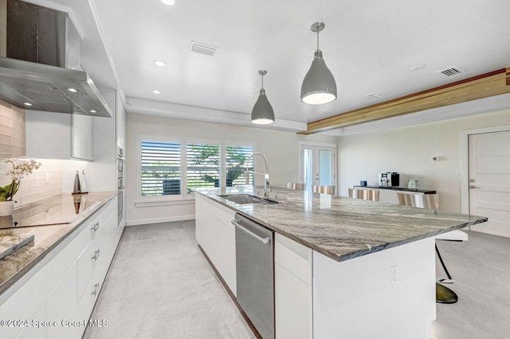 379 Hiawatha Way, Melbourne Beach, FL, 32951 photo 4
