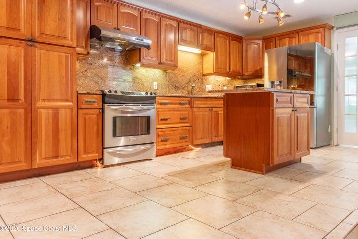 544 S Wildwood Lane, Melbourne, FL, 32904 photo 14