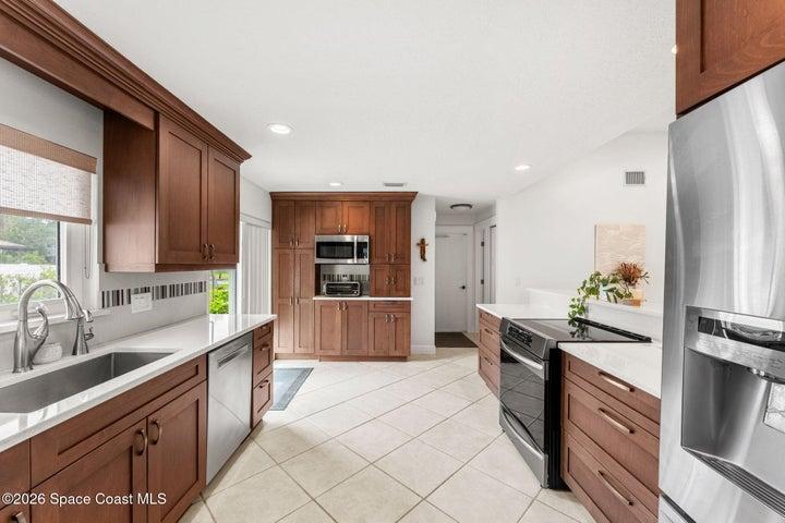 431 Mosswood Boulevard, Indialantic, FL, 32903 photo 4