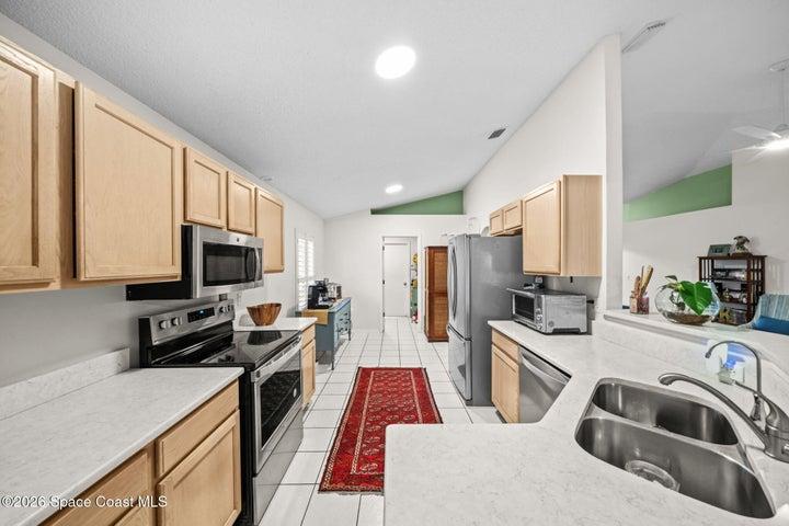 1272 White Oak Circle, Melbourne, FL, 32934 photo 11