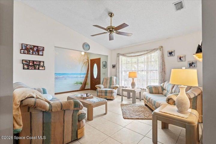 2390 Honeybrook Creek Drive, Melbourne, FL, 32935 photo 4
