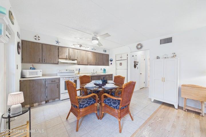 610 Jefferson Avenue 6, Cape Canaveral, FL, 32920 photo 10