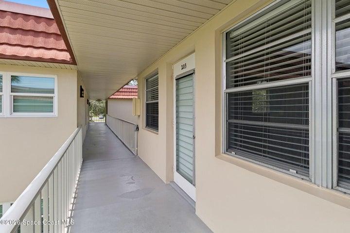 105 Spring Lake Court 203, Vero Beach, FL, 32962 photo 2
