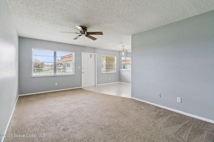 105 Spring Lake Court 203, Vero Beach, FL, 32962 photo 4