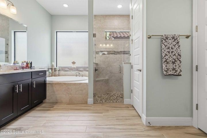 7966 Wyndham Drive, Melbourne, FL, 32940 photo 22