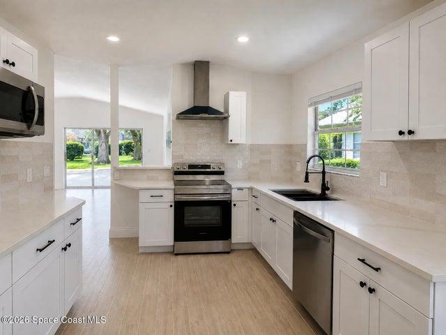 5745 King James Avenue, Leesburg, FL, 34748 photo 5