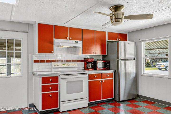320 Holiday Park Boulevard NE, Palm Bay, FL, 32907 photo 12