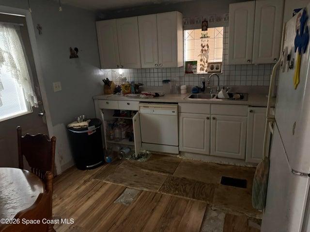 909 Vireo Drive, Barefoot Bay, FL, 32976 photo 4
