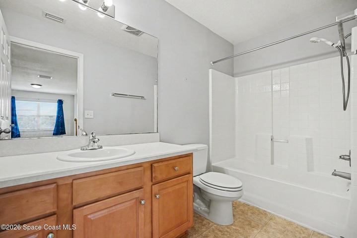 Upstairs Hall Bath