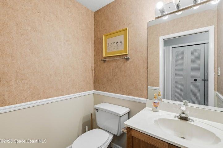 Downstairs half bath