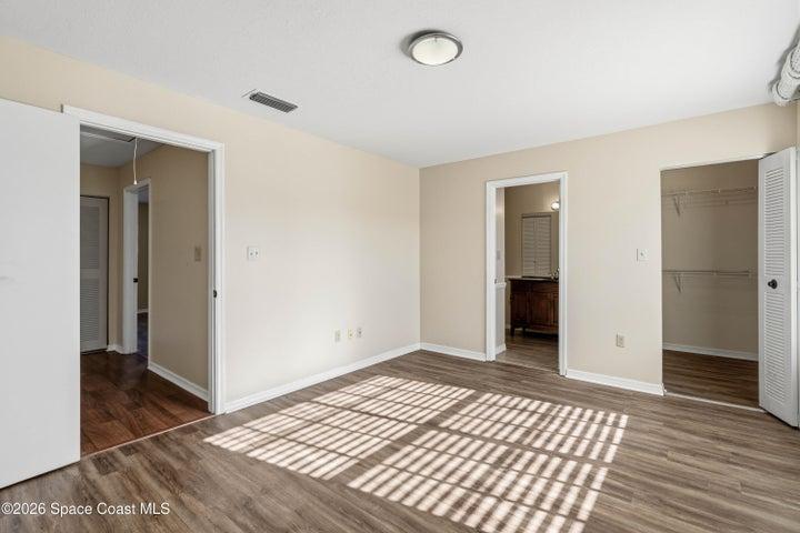 Upstairs rear bedroom