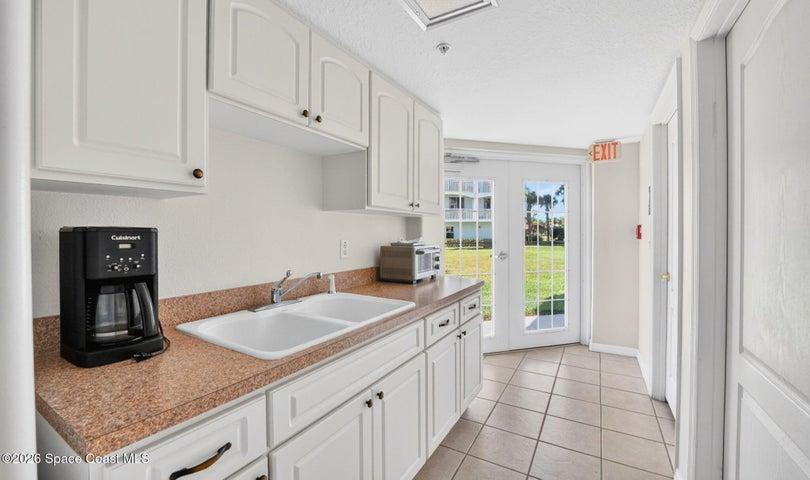 Clubroom w/a kitchen and bathrooms