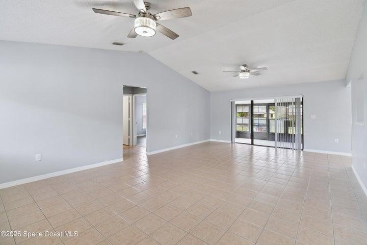 940 Forest Street NE, Palm Bay, FL, 32907 photo 3