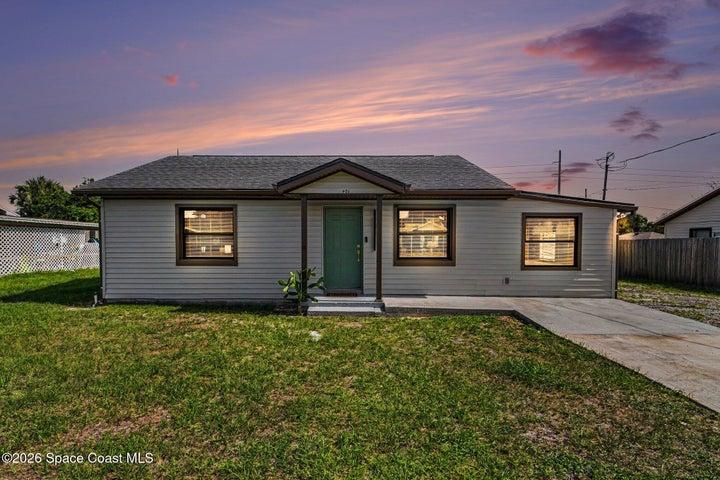 401 Poinciana Drive, Melbourne