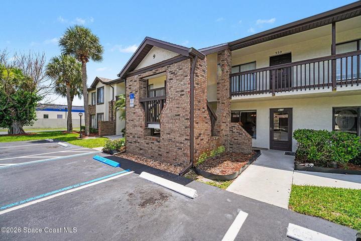 1515 Huntington Lane 913, Rockledge