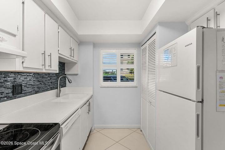 7520 Ridgewood Avenue 104, Cape Canaveral, FL, 32920 photo 15