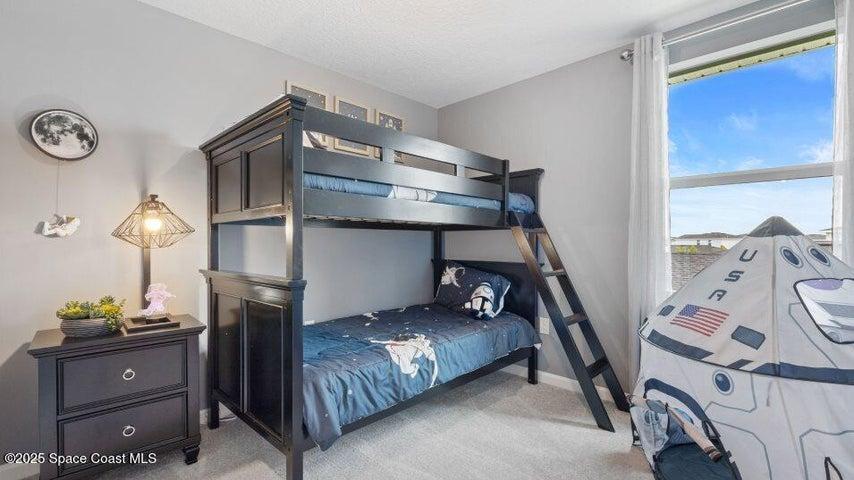 Prices, dimensions and features may vary and are subject to change. Photos are for illustrative purposes only.