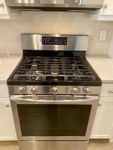 FIVE BURNER GAS RANGE