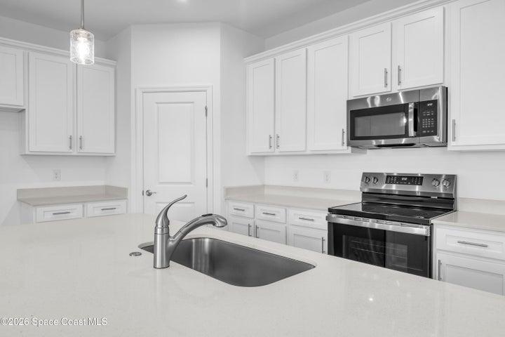 876 Castleford Avenue NE, Palm Bay, FL, 32905 photo 10
