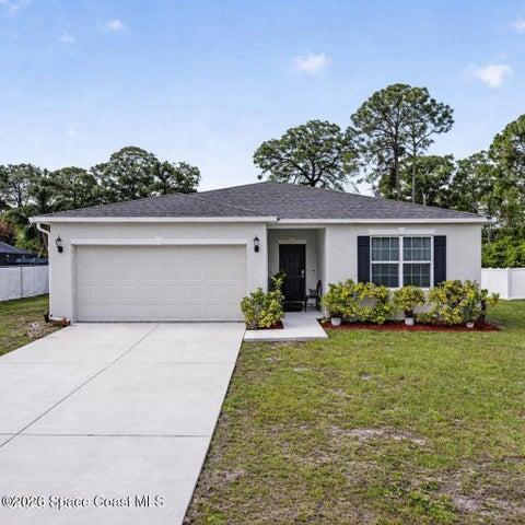 180 Dolphin Street SE, Palm Bay