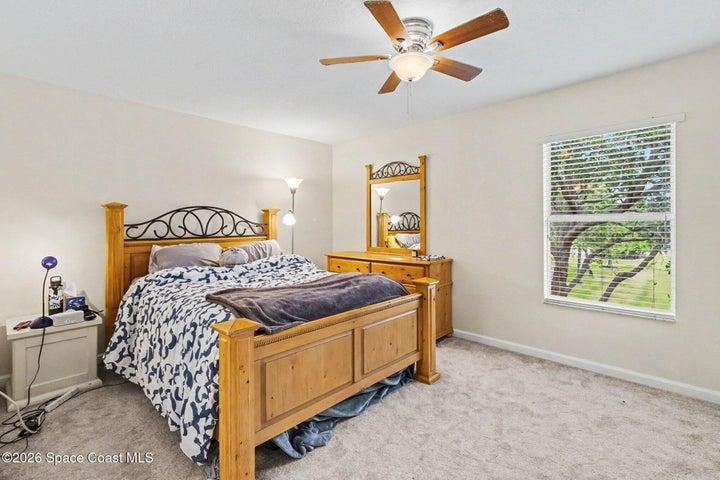 Wake to the Lake View