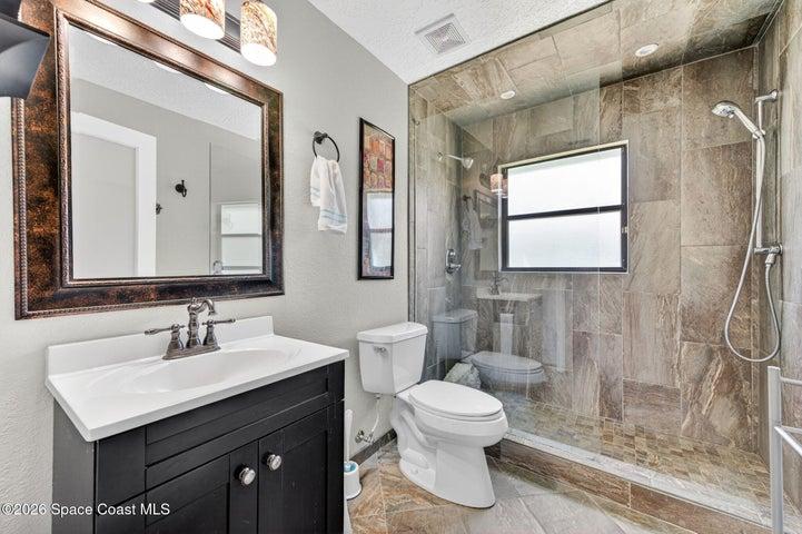 2nd Bathroom